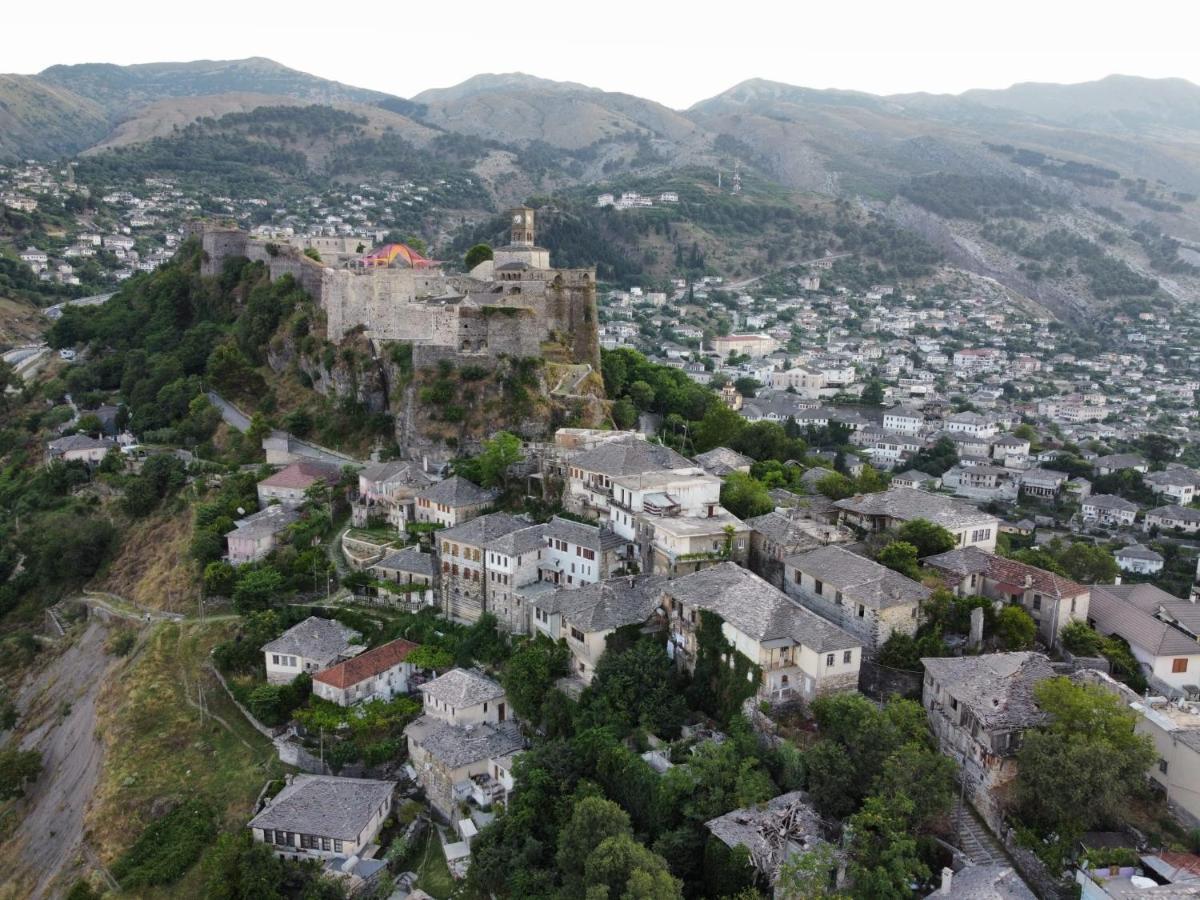 Guest House Argjiro Castle Gjirokastër Eksteriør billede