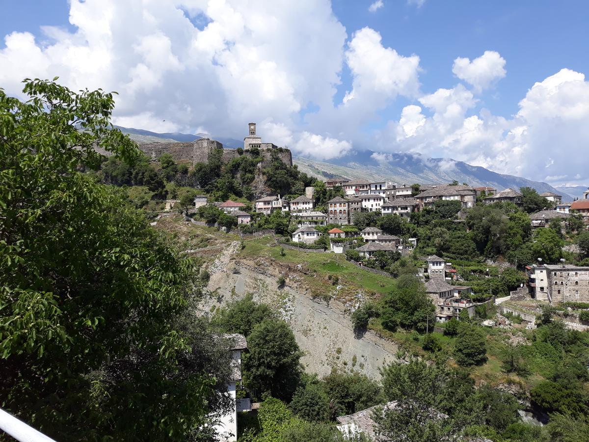 Guest House Argjiro Castle Gjirokastër Eksteriør billede